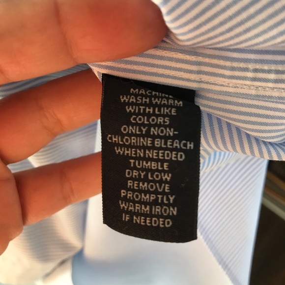 Bloomingdales white/blue striped men’s dress shirt - Picture 5 of 5